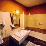 Hotel De Vallina By Mira